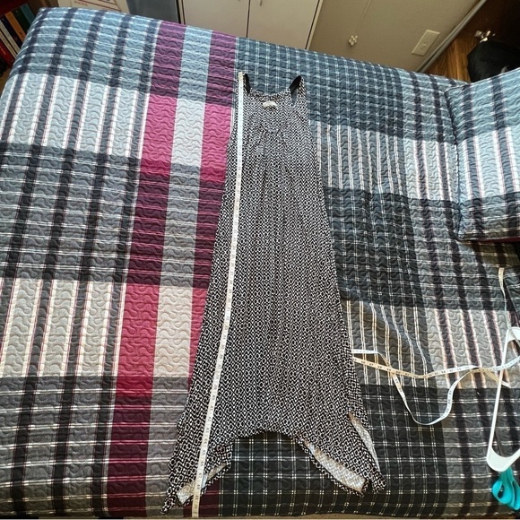 Anne Klein Black & White Tribal Print Maxi Dress Size Medium - Picture 2 of 6